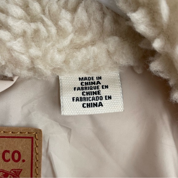 NWOT Levi’s Faux Shearling Jacket Women’s Small - Picture 5 of 7